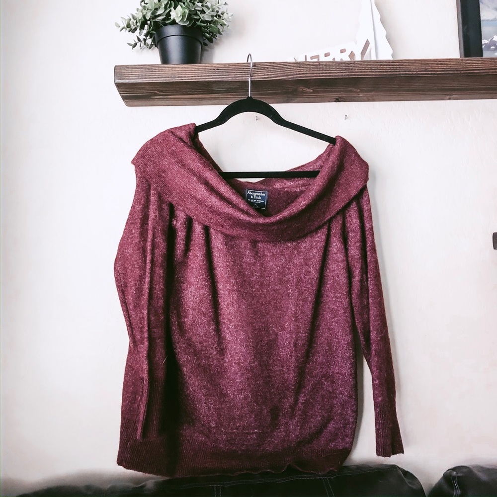 Abercrombie & Fitch Cold Shoulder Sweater